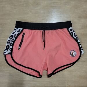 NWOT Buc-ee’s Womens Size Medium Lined Beaver Logo Running Shorts Pink Leopard